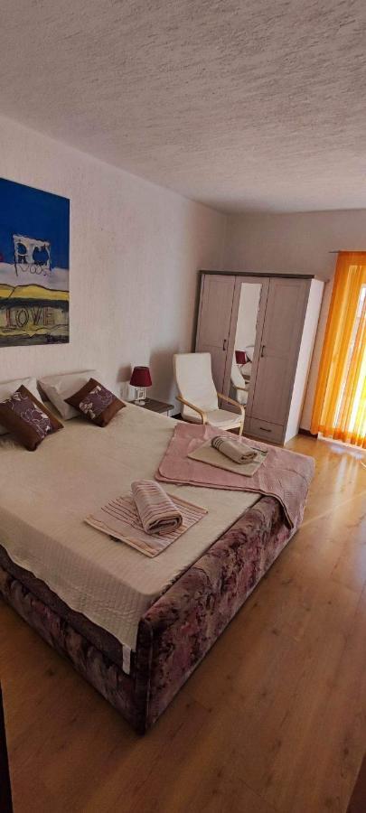 Apartments Berny Sveti Vid-Miholjice Eksteriør billede