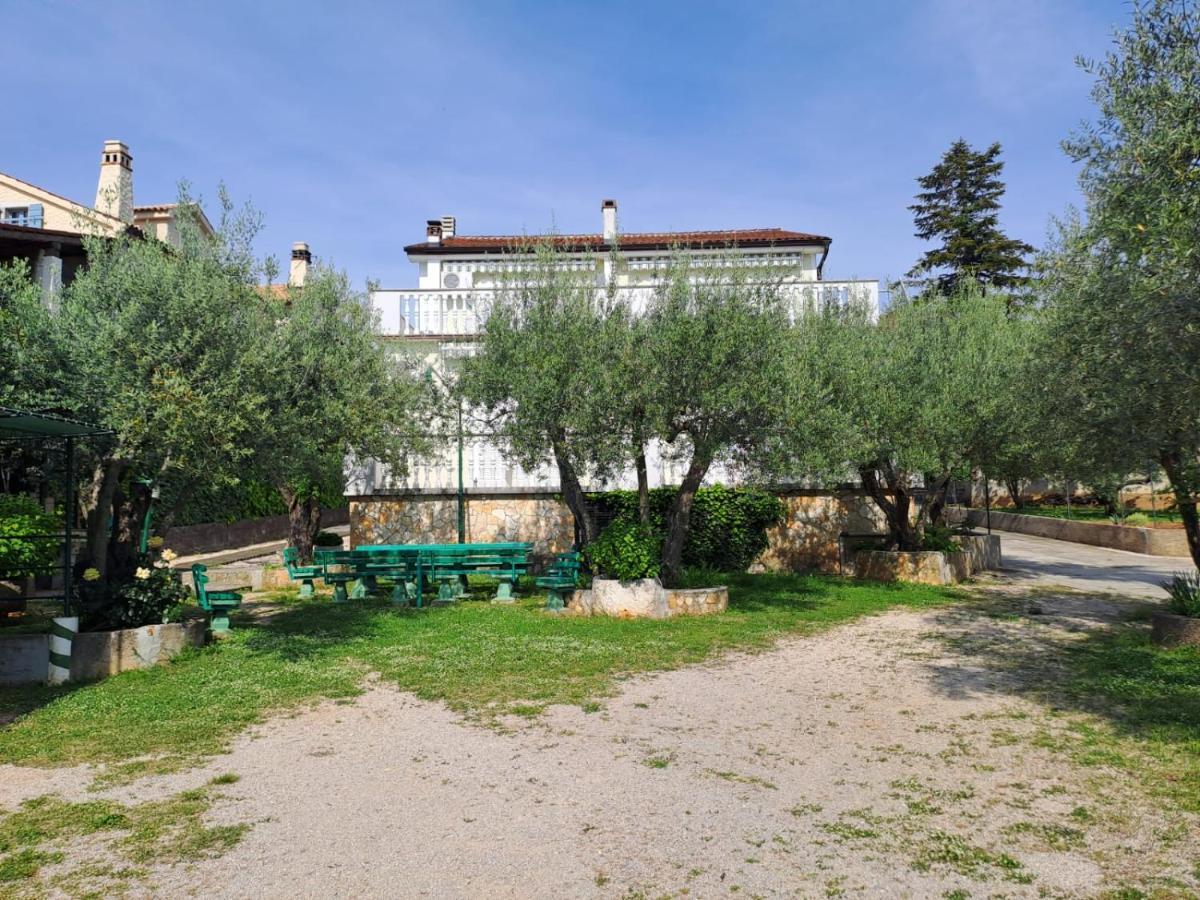 Apartments Berny Sveti Vid-Miholjice Eksteriør billede